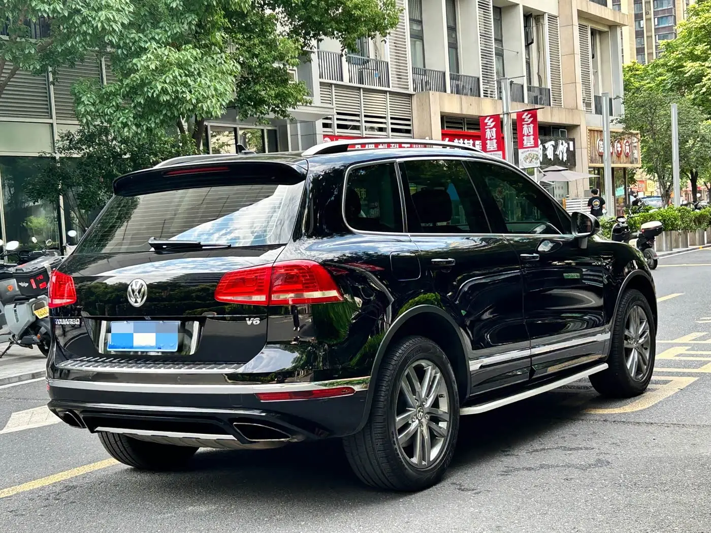Volkswagen Touareg 2017 — Фото 4/19