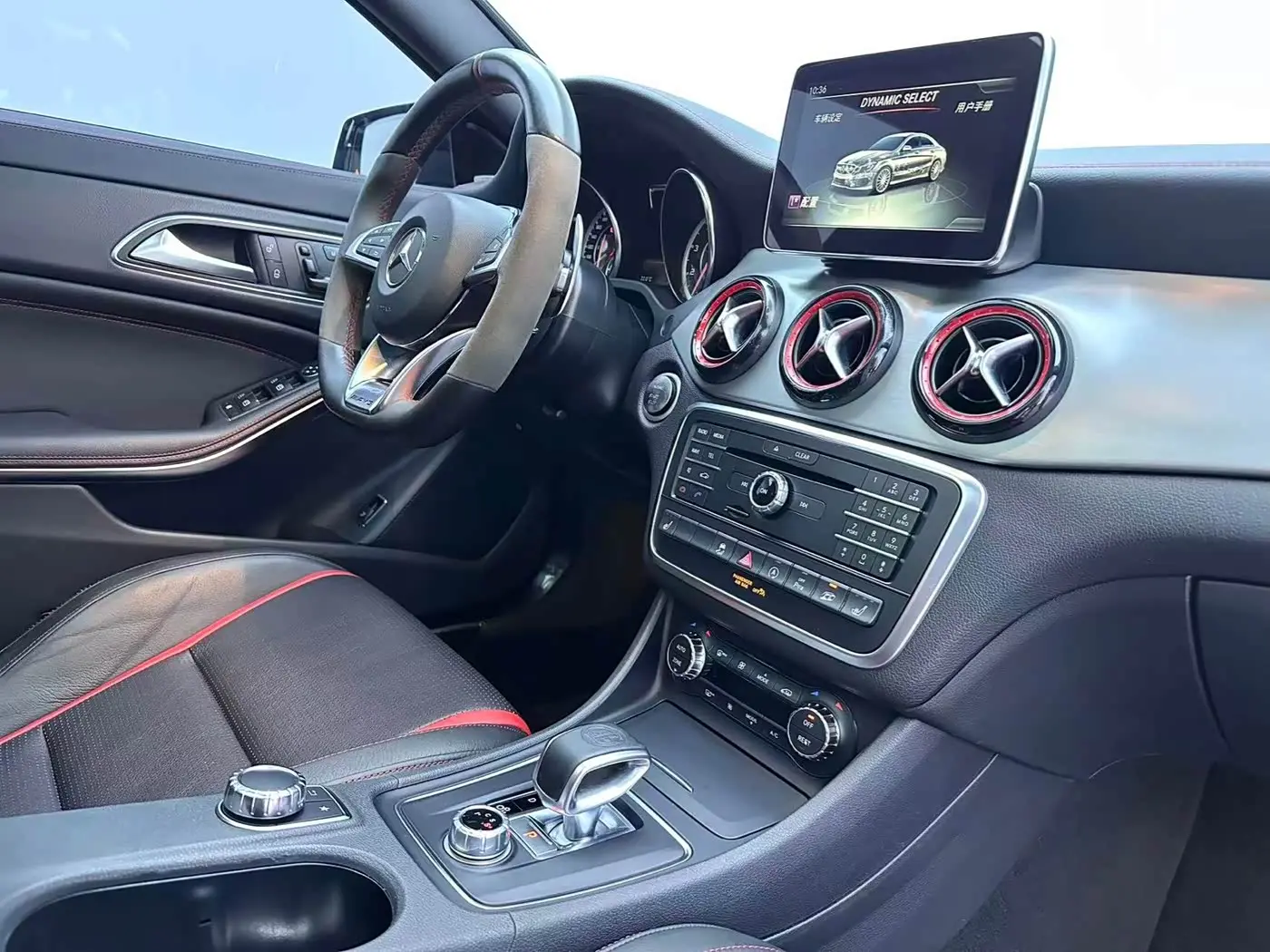 Mercedes-Benz CLA AMG 2016 — Фото 14/20