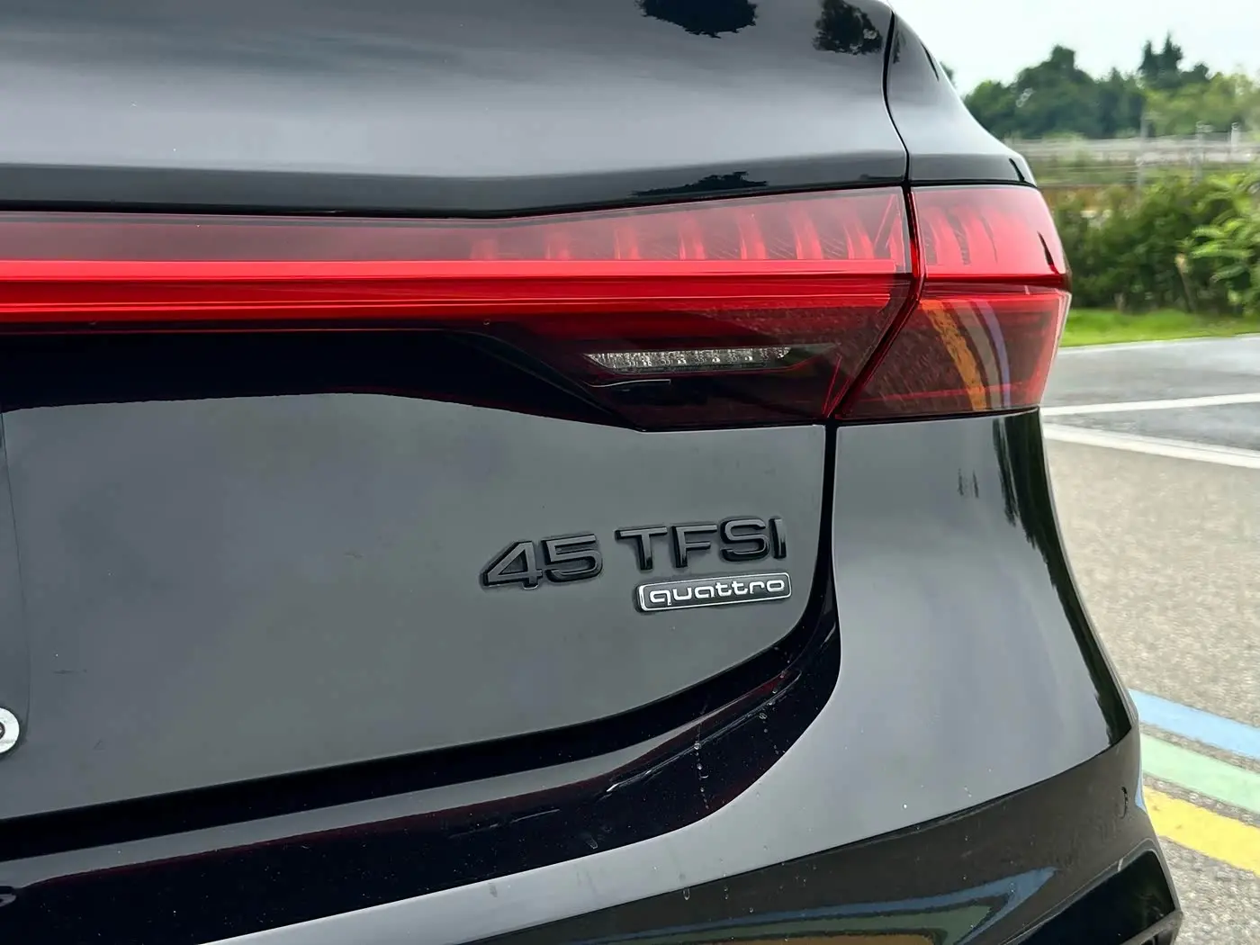 Audi A7L 2023 — Photo 9/20