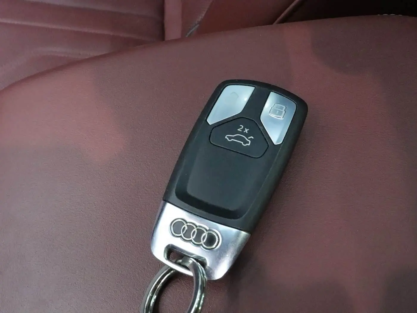 Audi Q5L 2024 — Şəkil 16/20