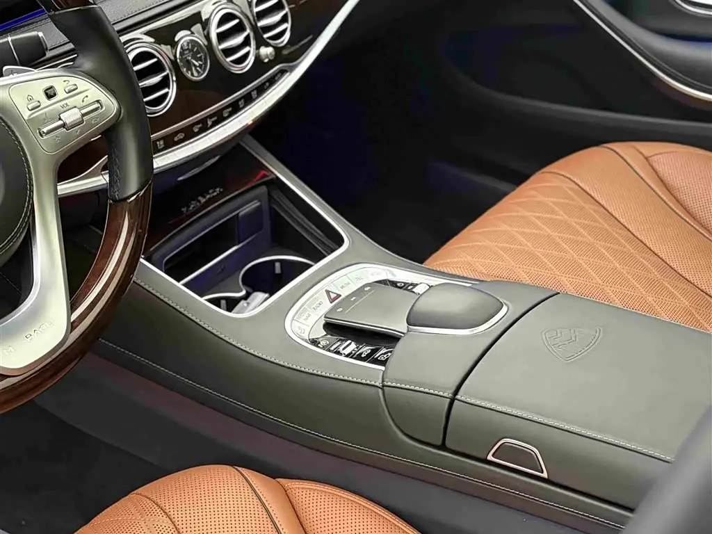 Mercedes-Benz Maybach S-Class 2020 — Photo 11/19