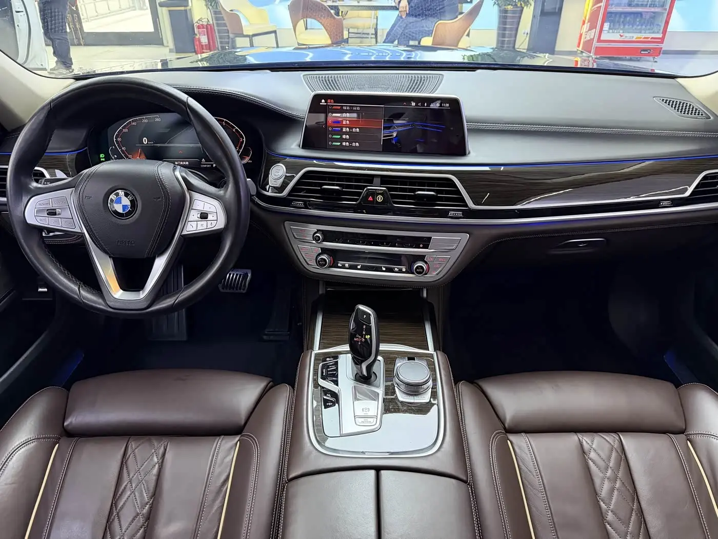 BMW 7 Series 2020 — Фото 5/12
