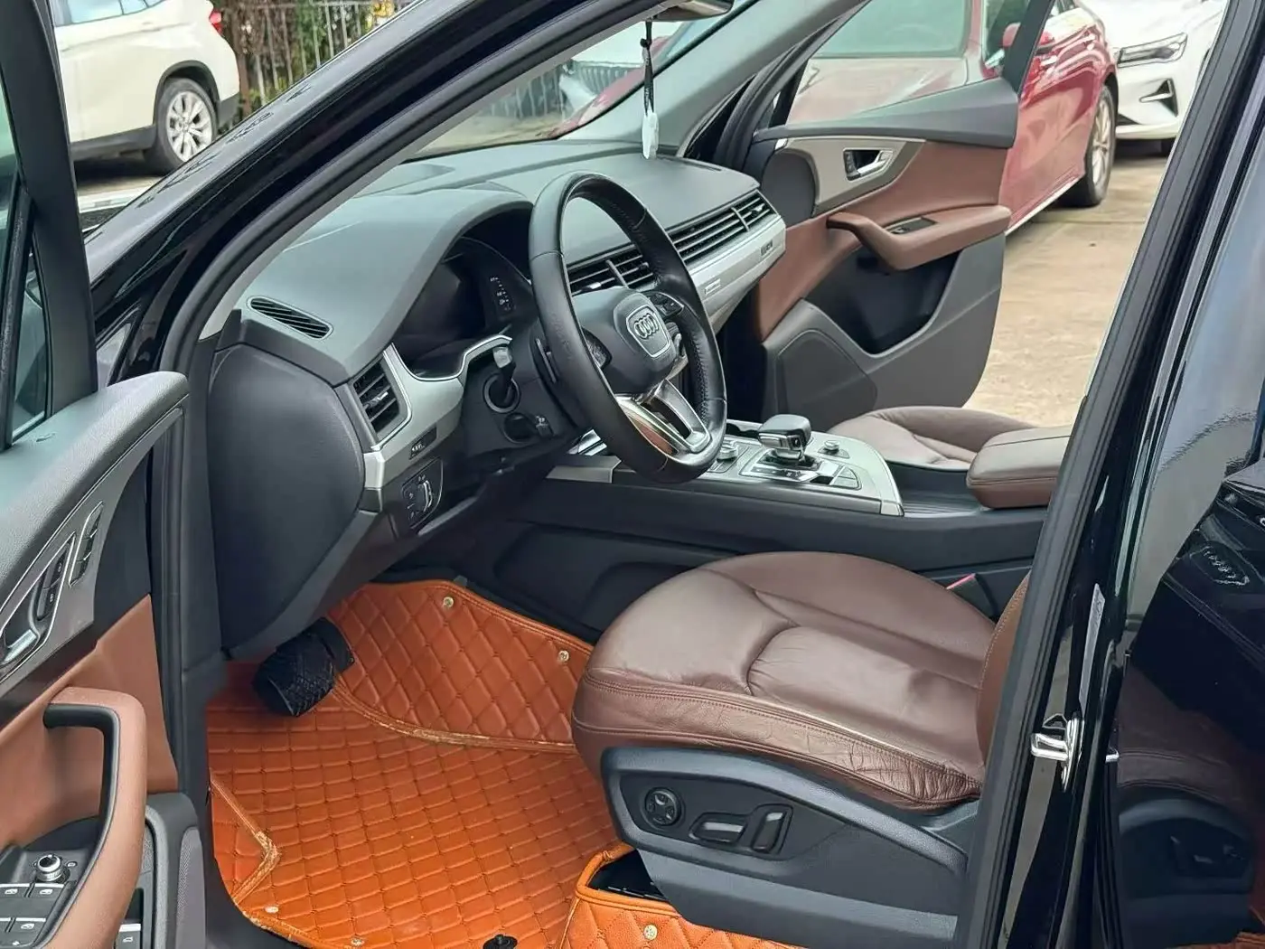 Audi Q7 2016 — Şəkil 7/9