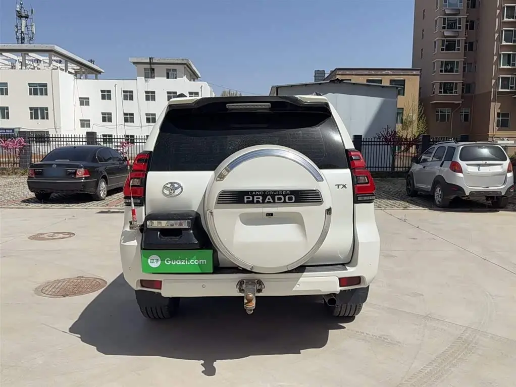 Toyota Prado 2018 — Photo 7/13