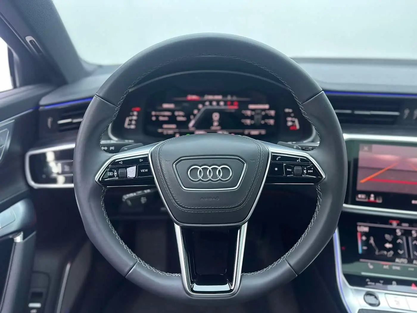 Audi A6L 2024 — Photo 6/17