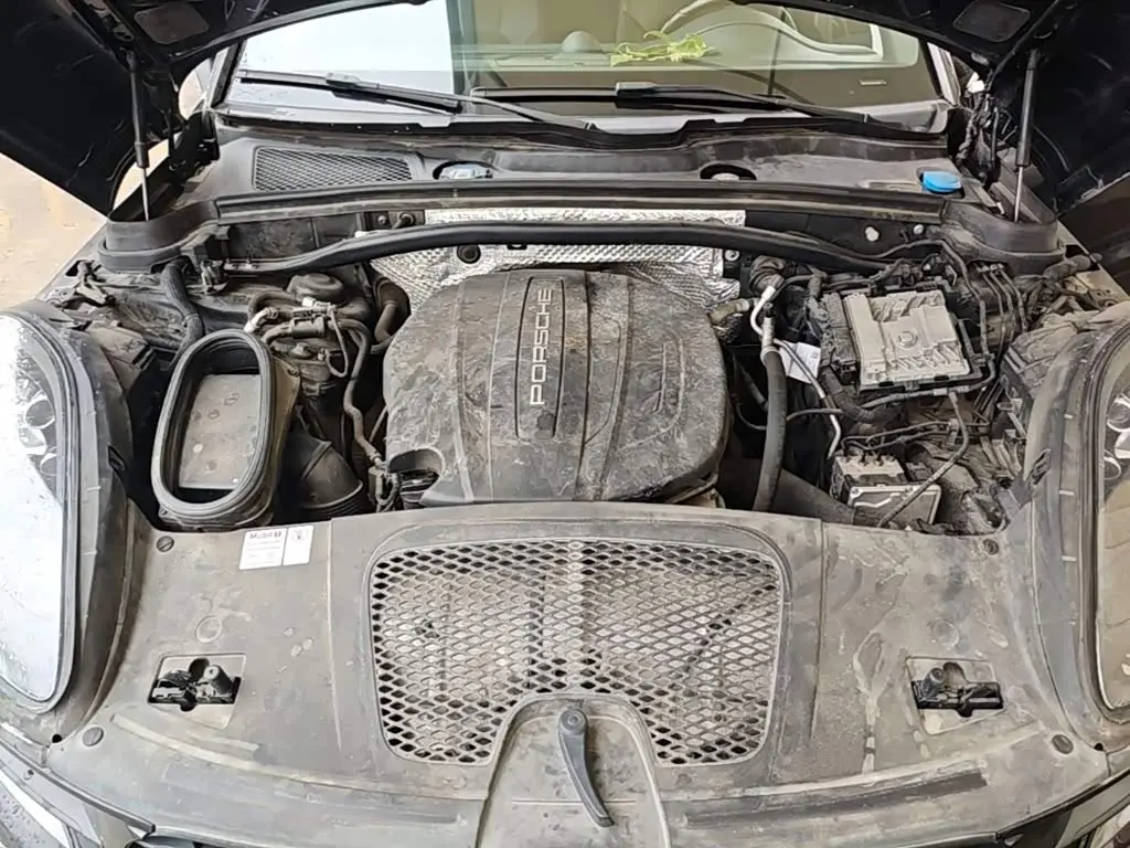 Porsche Macan 2019 — Şəkil 20/20