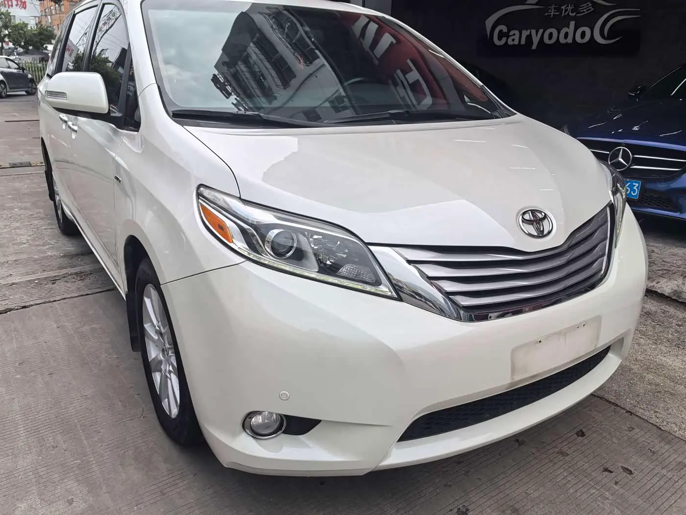Toyota Sienna 2017 — Photo 2/12