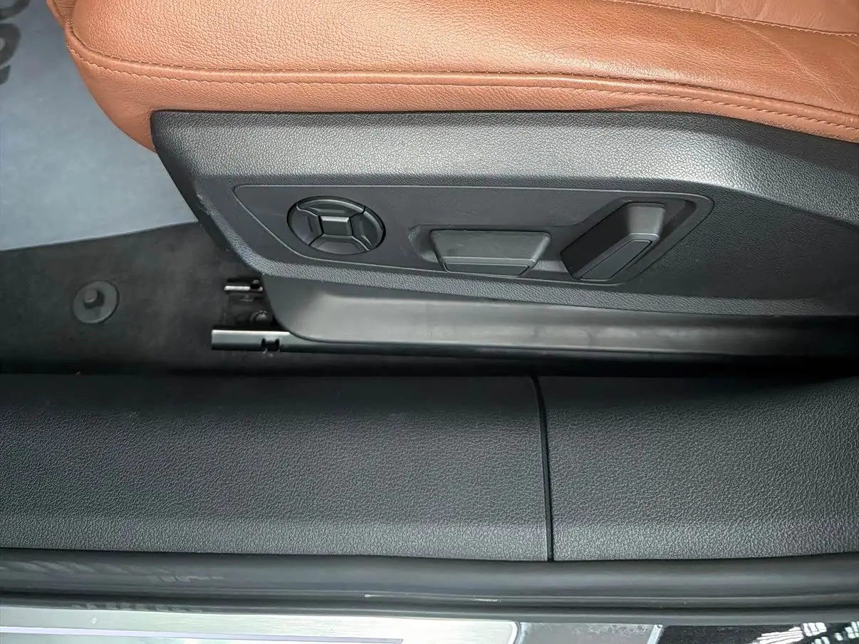 Audi A6L 2020 — Photo 13/20