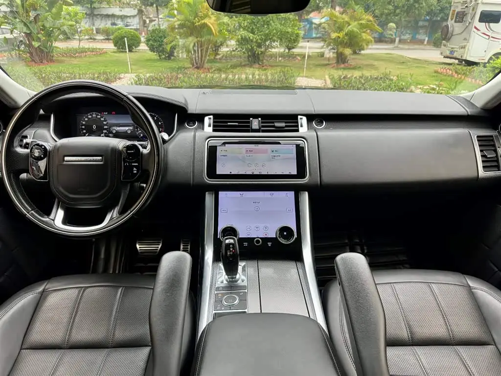 Land Rover Range Rover Sport 2018 — Фото 11/20