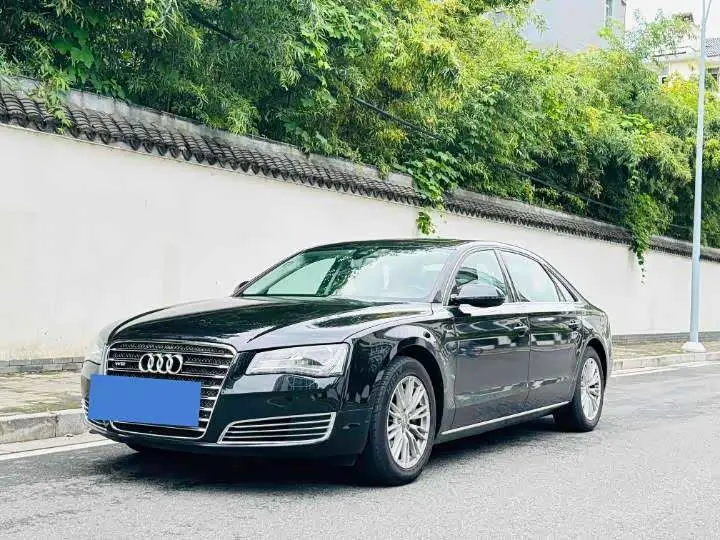 Audi A8 2013 — Photo 6/10