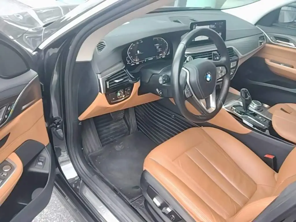 BMW 6 Series GT 2020 — Фото 16/20