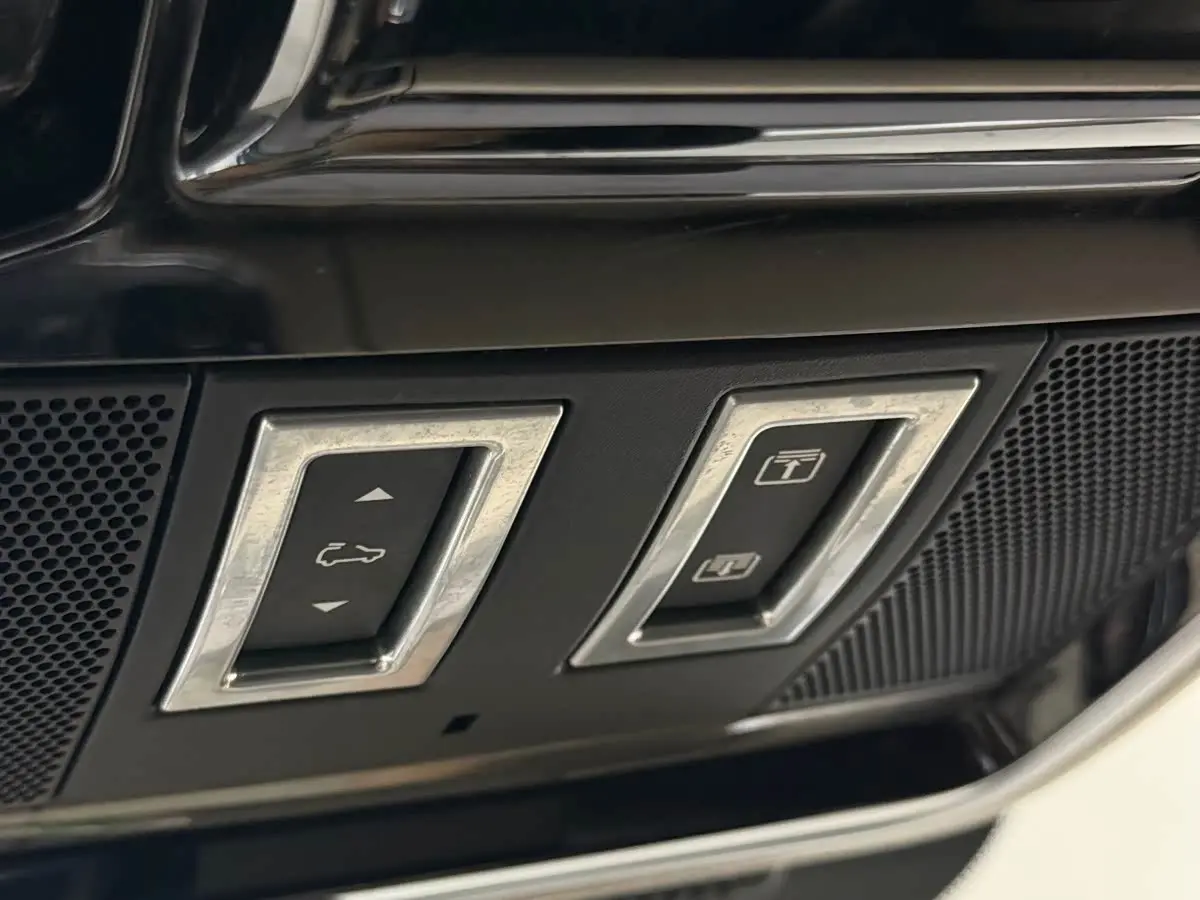 Land Rover Range Rover 2015 — ფოტო 14/20