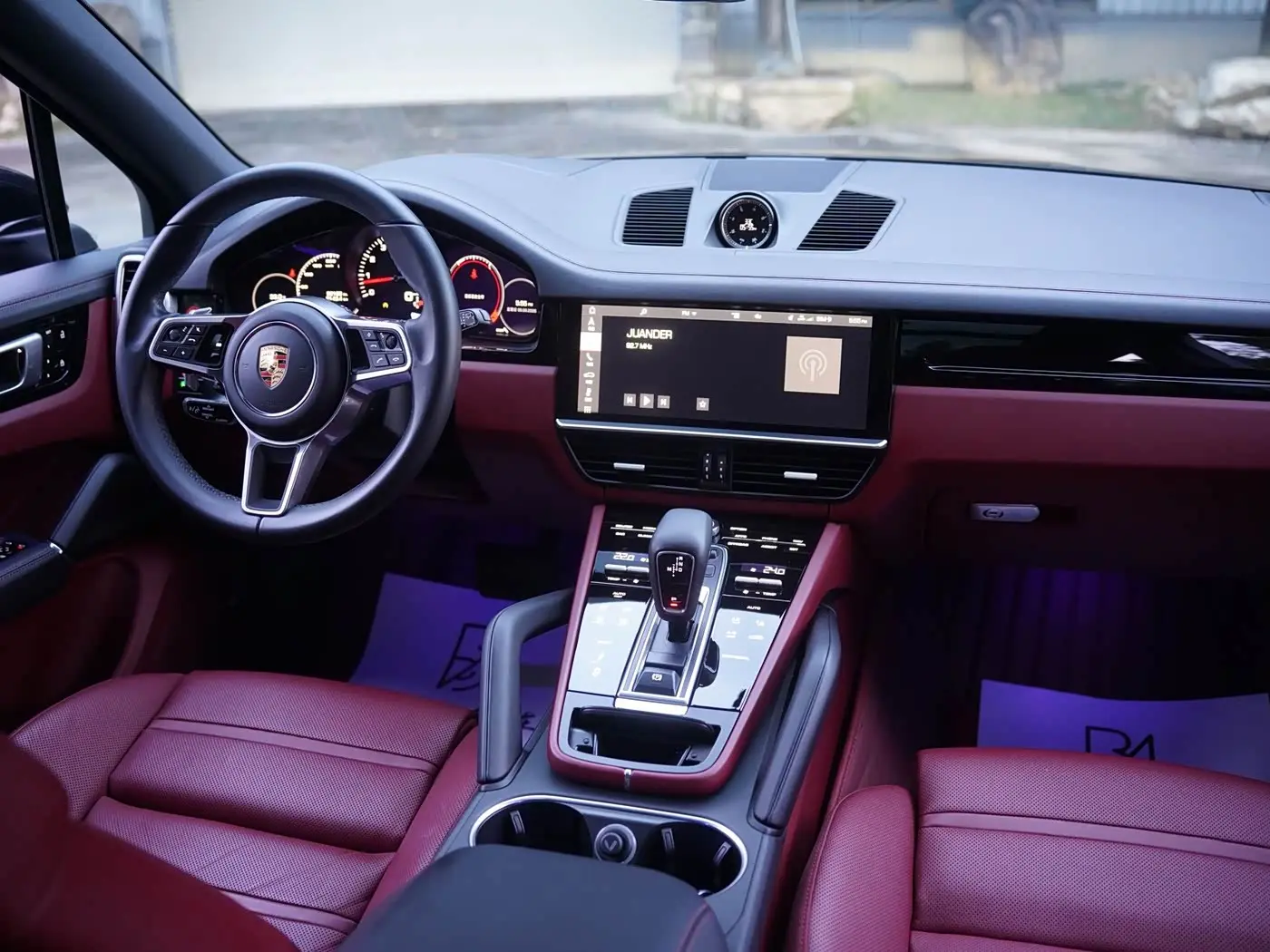 Porsche Cayenne 2021 — Photo 19/20