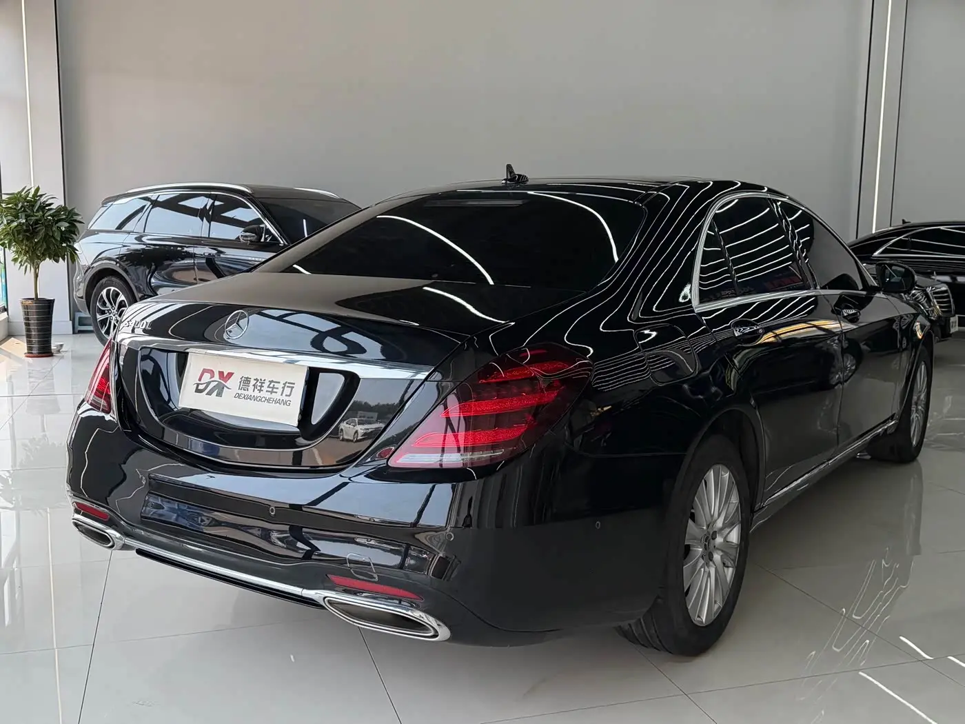 Mercedes-Benz S-Class 2016 — Photo 7/9