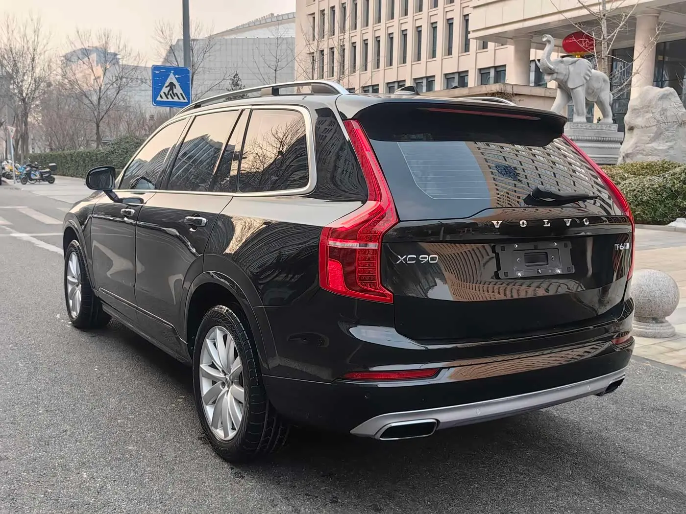 Volvo XC90 2018 — Фото 4/20