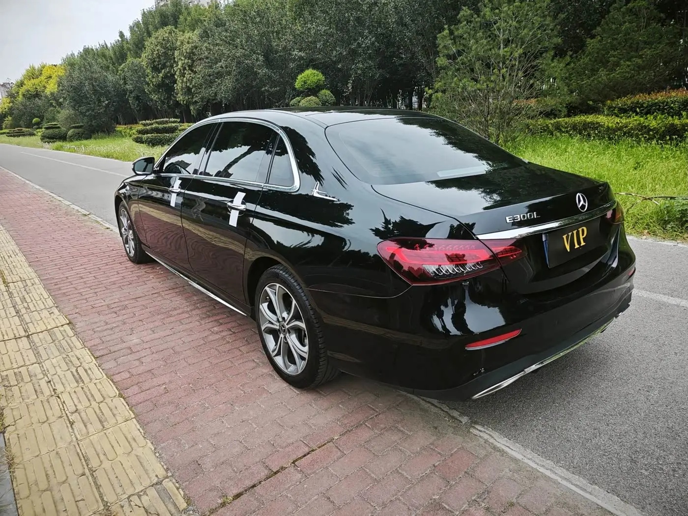 Mercedes-Benz E-Class 2021 — Photo 15/17