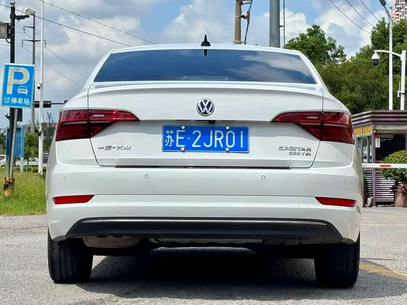 Volkswagen Sagitar 2022 — Photo 8/20