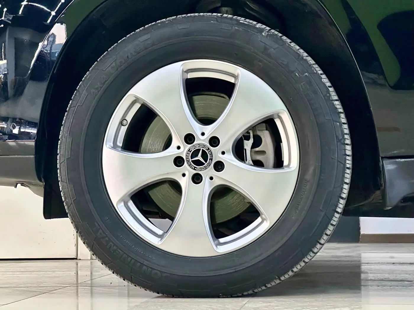 Mercedes-Benz GLS 2017 — Photo 6/20