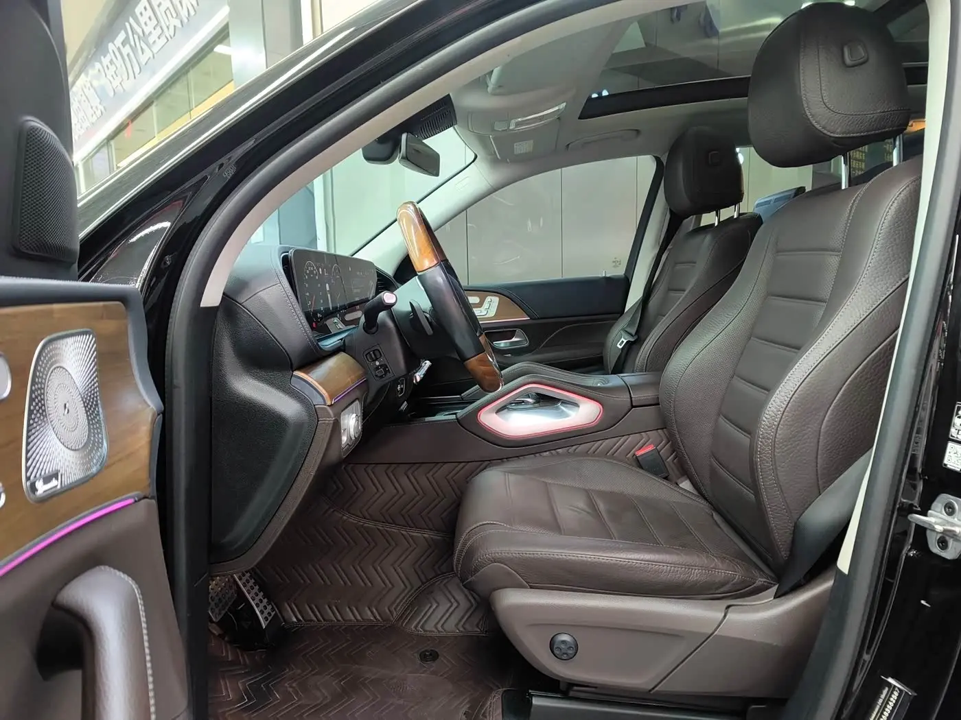 Mercedes-Benz GLS 2021 — Photo 12/20