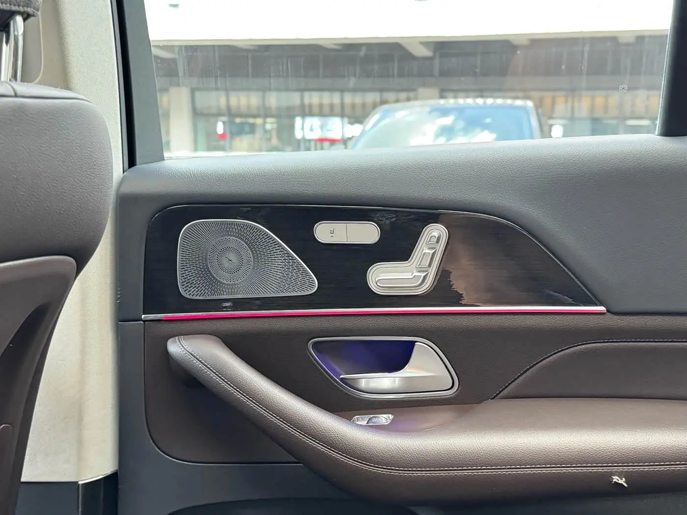 Mercedes-Benz GLE 2020 — Photo 17/17
