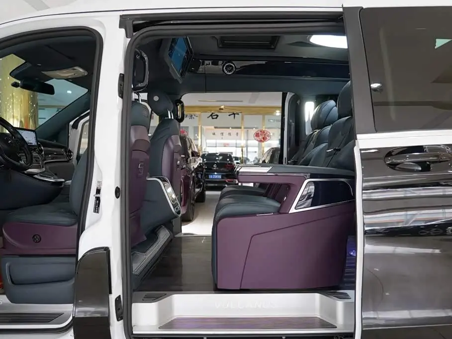 Mercedes-Benz V-Class 2021 — Фото 6/20