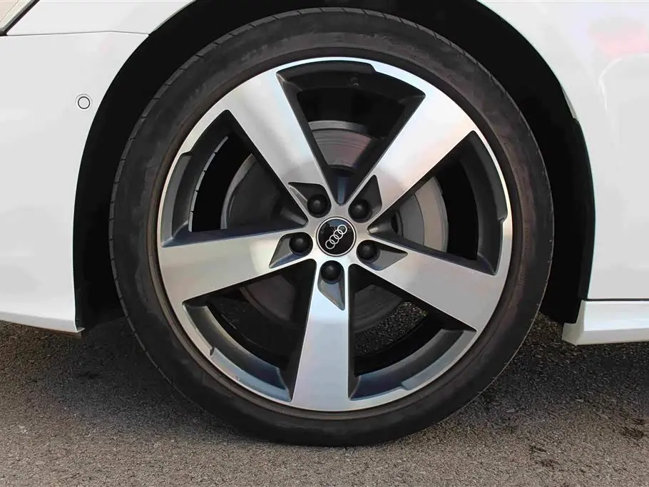 Audi A6L 2022 — Photo 12/17