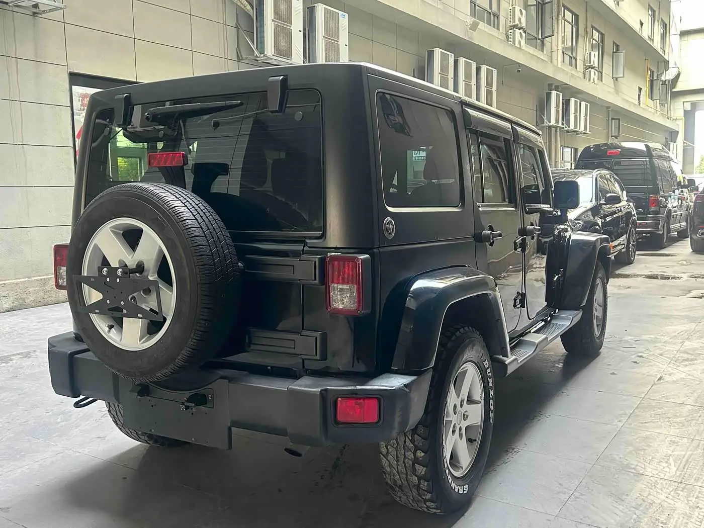 Jeep Wrangler 2015 — Фото 6/20