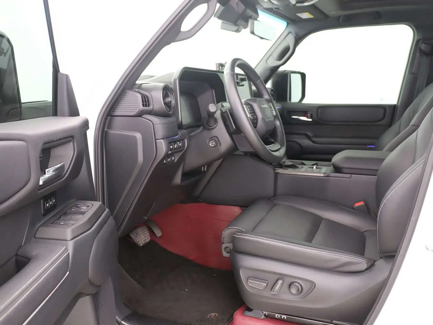 Toyota Prado 2024 — Photo 4/16
