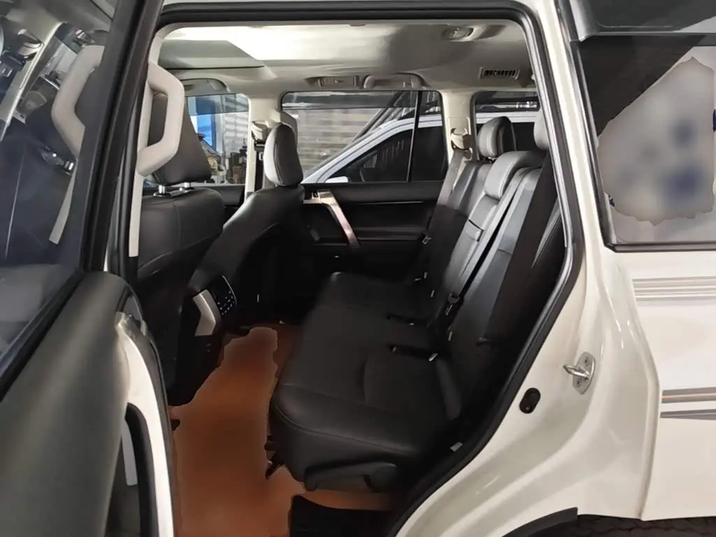 Toyota Prado 2019 — Şəkil 17/20