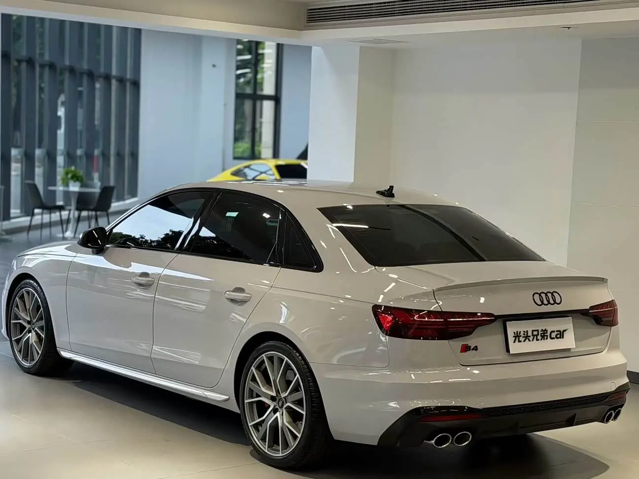 Audi S4 2023 — Photo 2/6