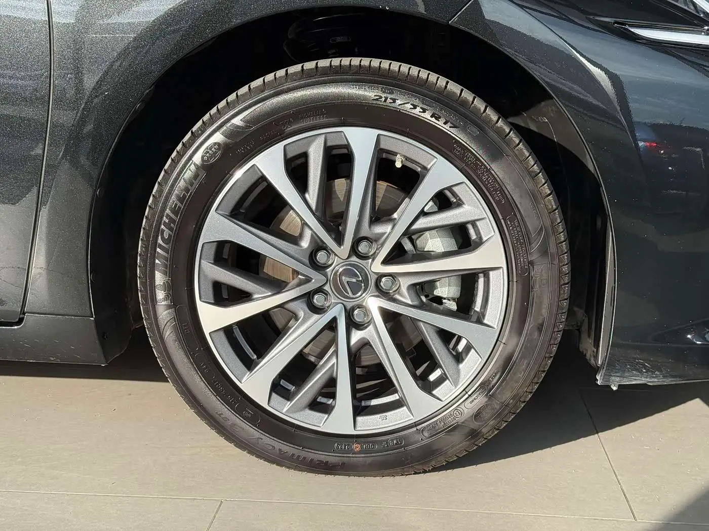 Lexus ES 2025 — Photo 16/16