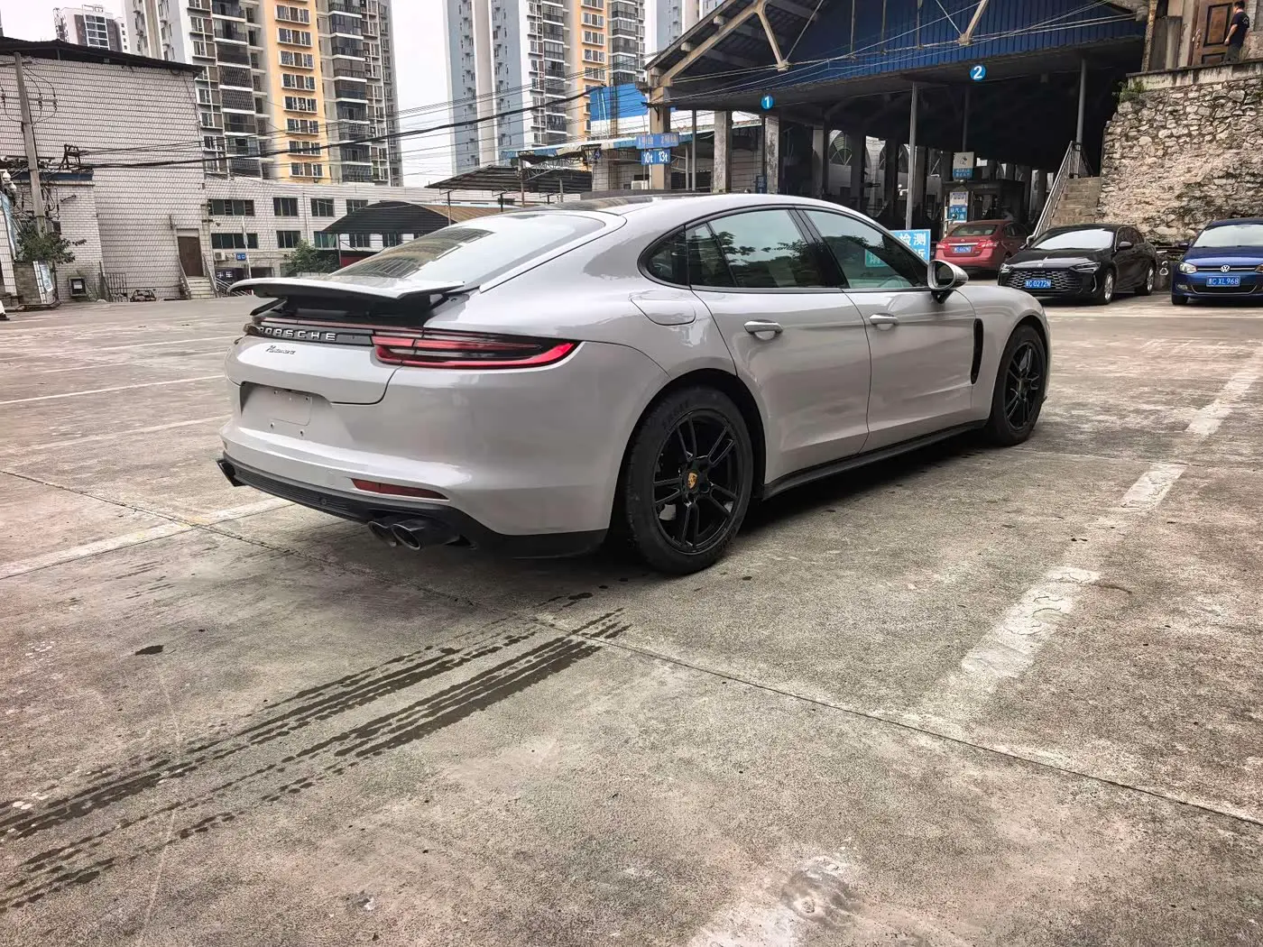 Porsche Panamera 2018 — Şəkil 4/10