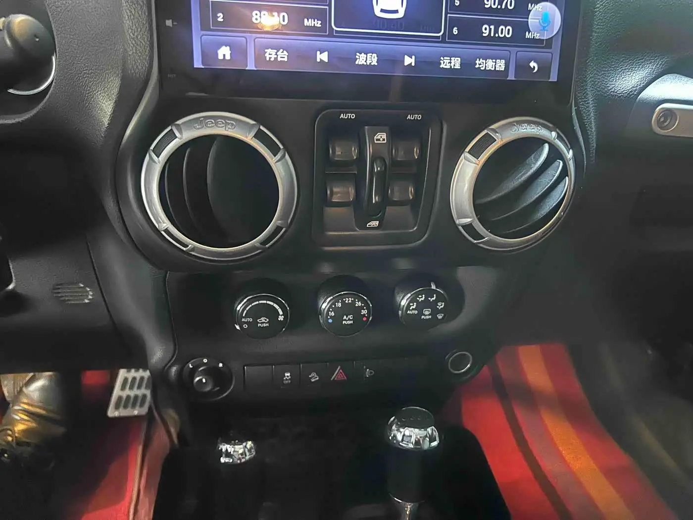 Jeep Wrangler 2015 — Фото 12/20