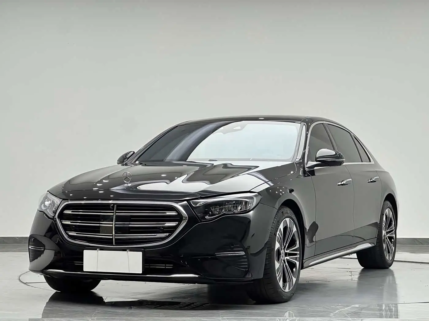 Mercedes-Benz E-Class, 2025