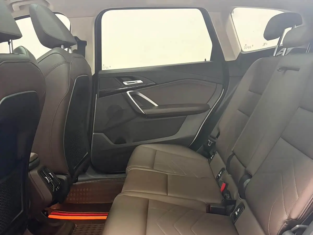 BMW X1 2023 — Şəkil 14/20