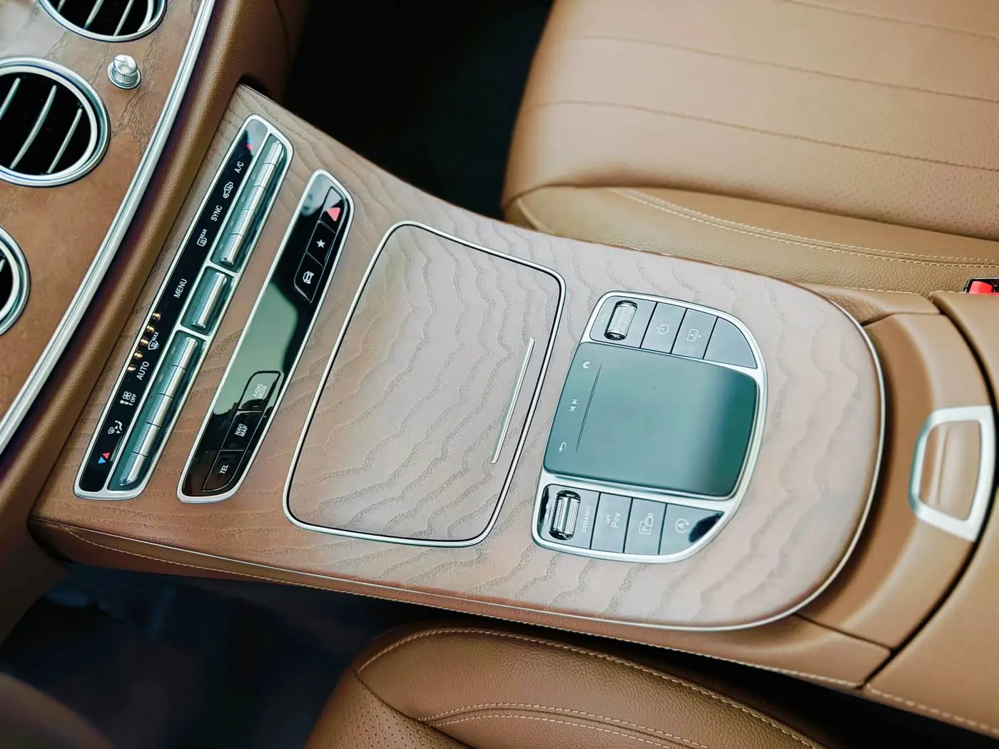 Mercedes-Benz E-Class 2023 — Şəkil 13/20