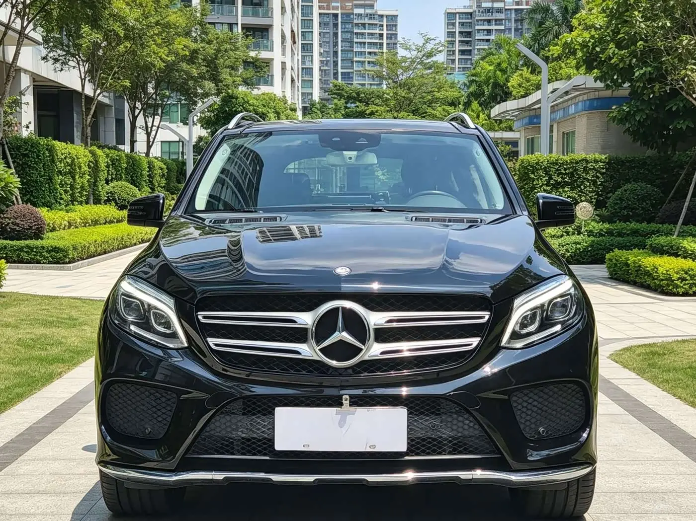 Mercedes-Benz GLE 2016 — Photo 2/15