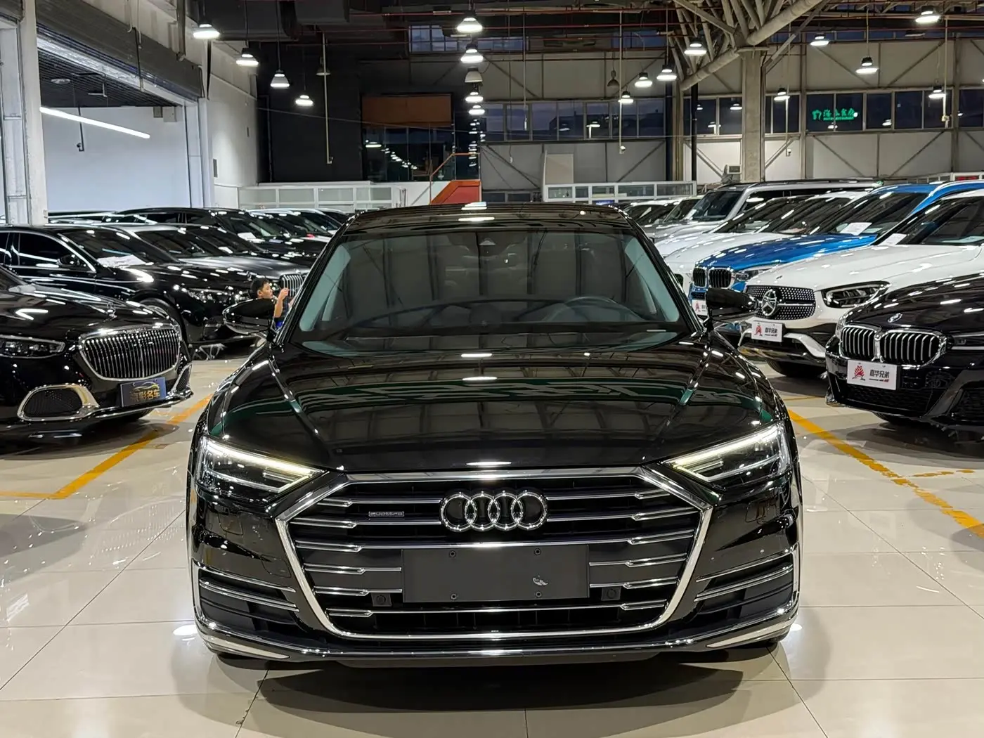 Audi A8 2021 — Photo 3/20