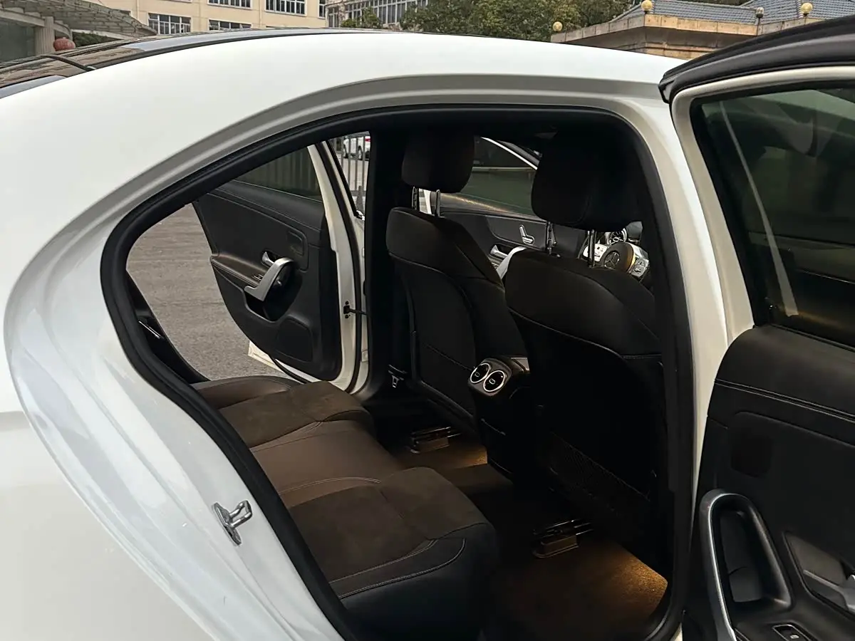Mercedes-Benz A-Class 2021 — Фото 11/20