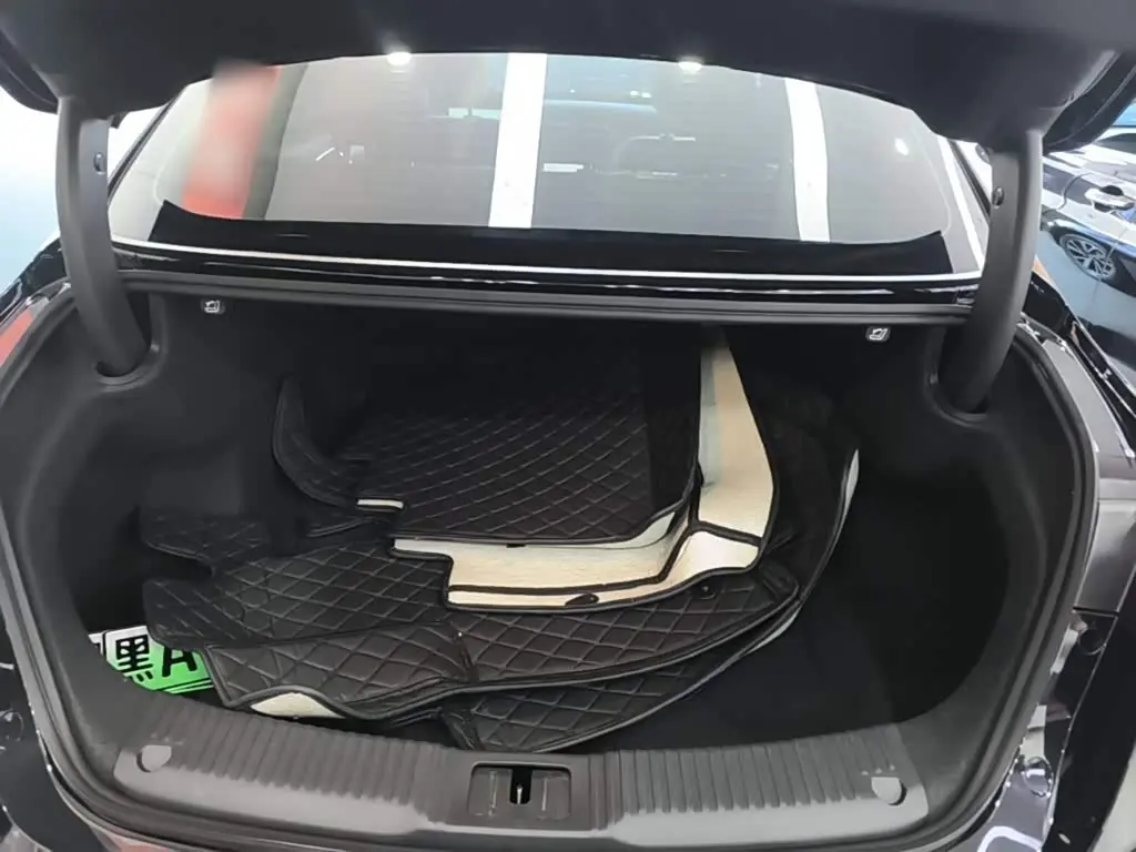 Hongqi H5 PHEV 2026 — Şəkil 19/20