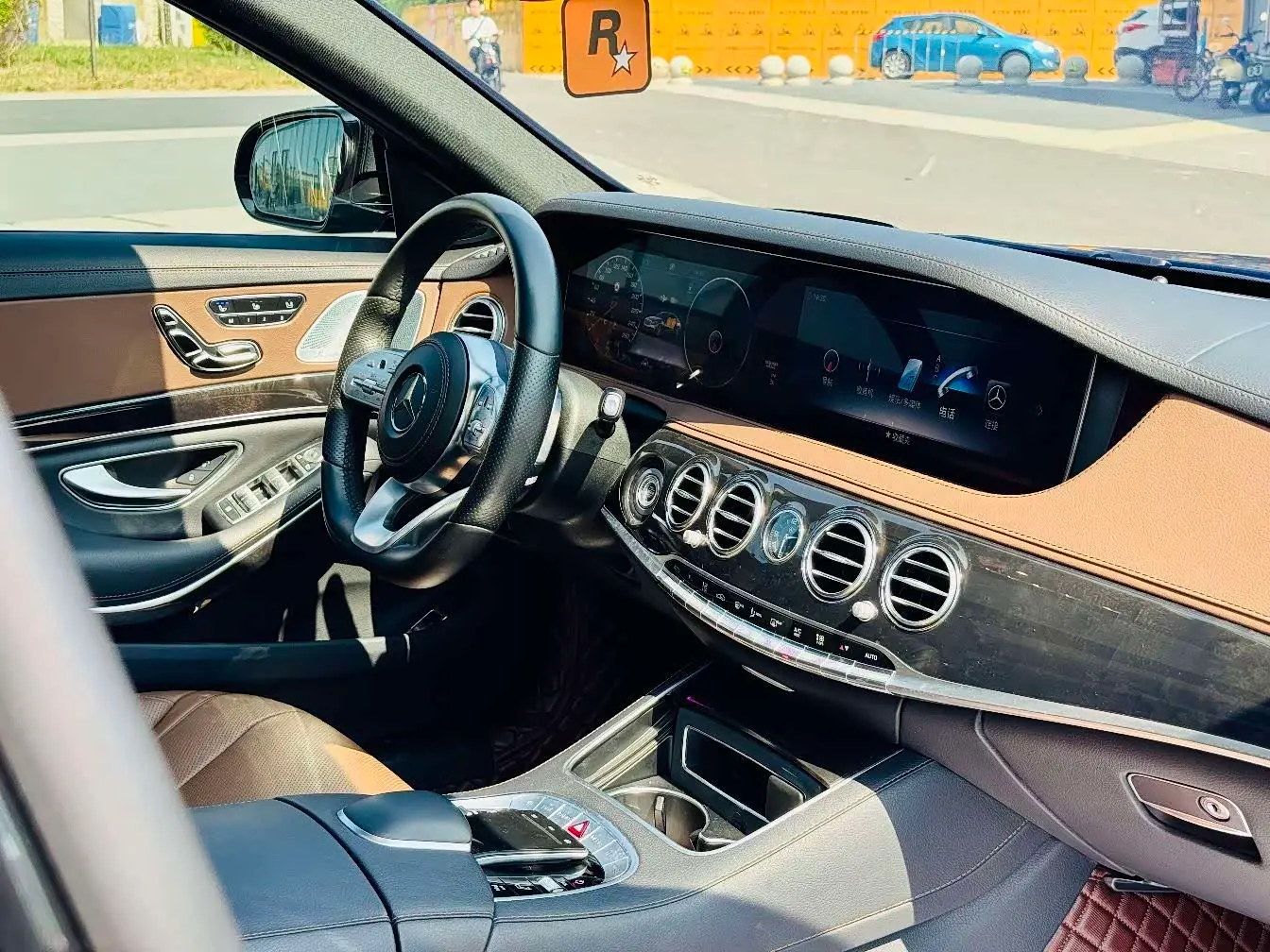 Mercedes-Benz S-Class 2019 — Photo 20/20