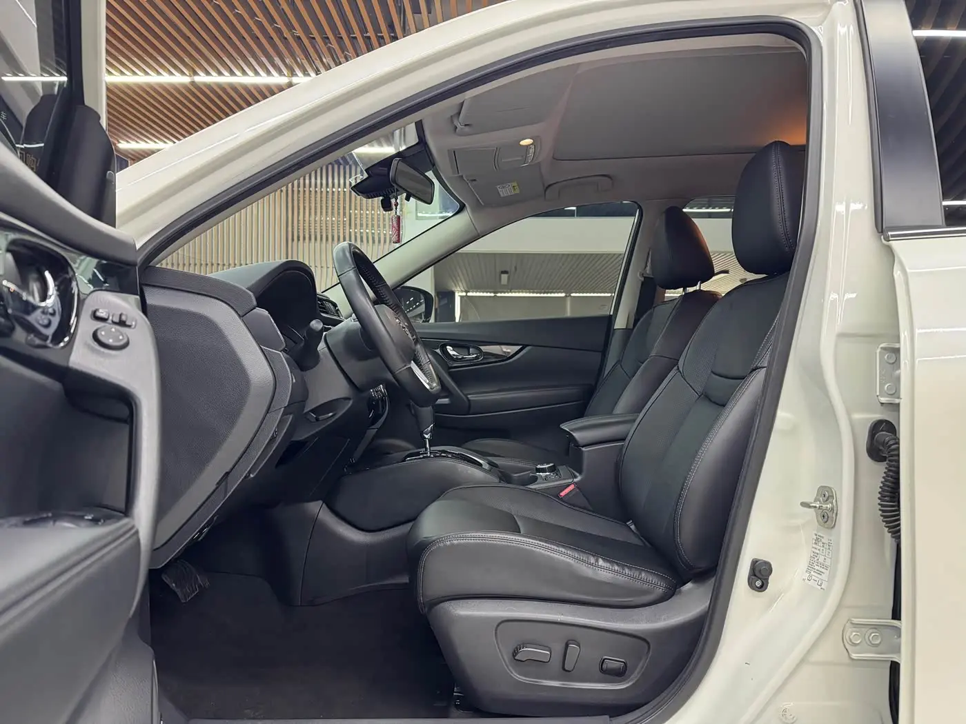 Nissan X-Trail 2020 — Photo 7/16