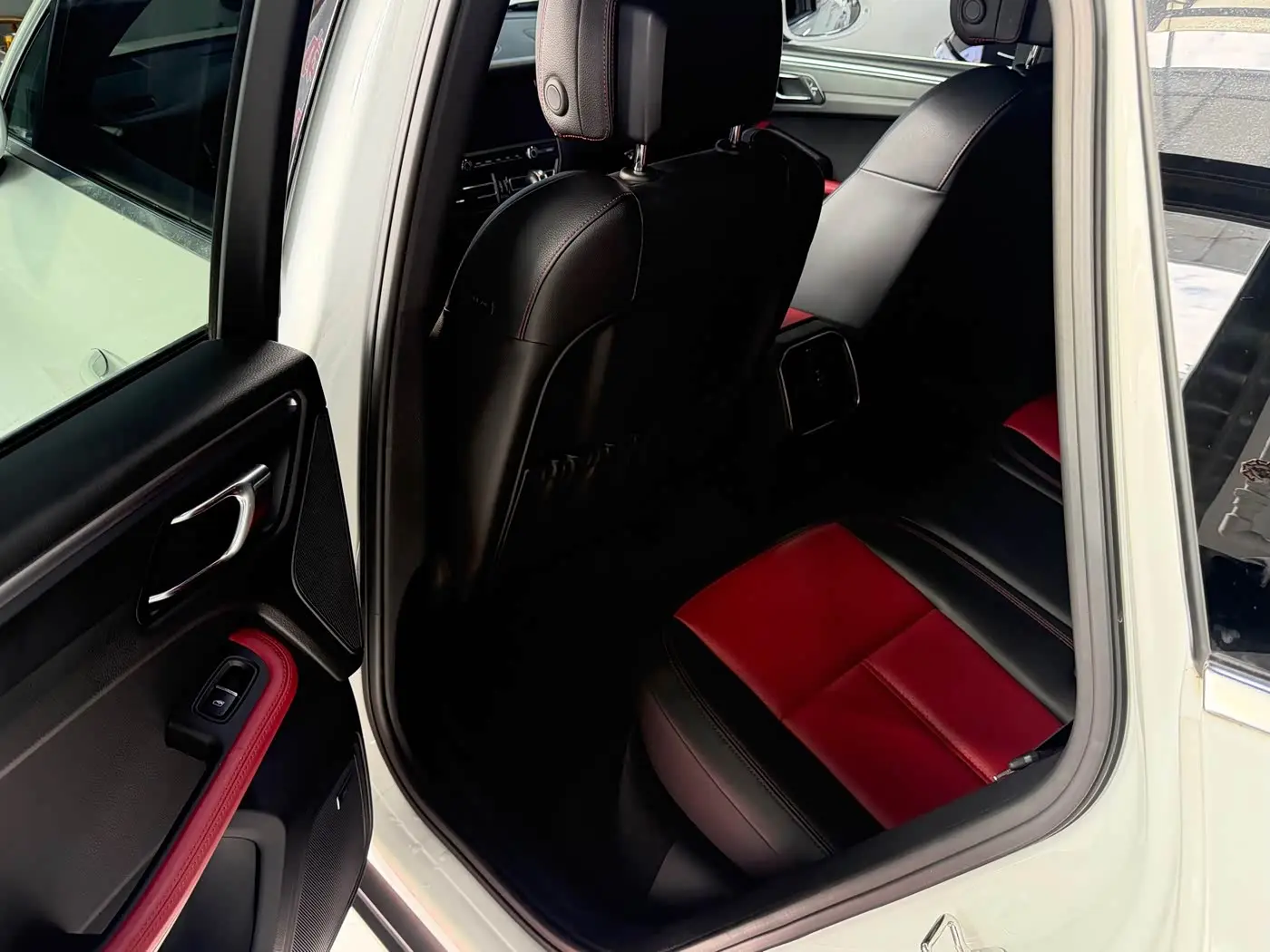 Porsche Macan 2019 — Photo 7/11