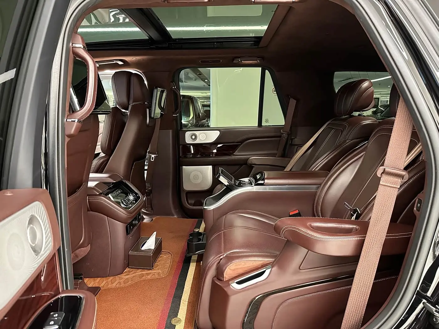 Lincoln Navigator 2021 — Şəkil 15/20