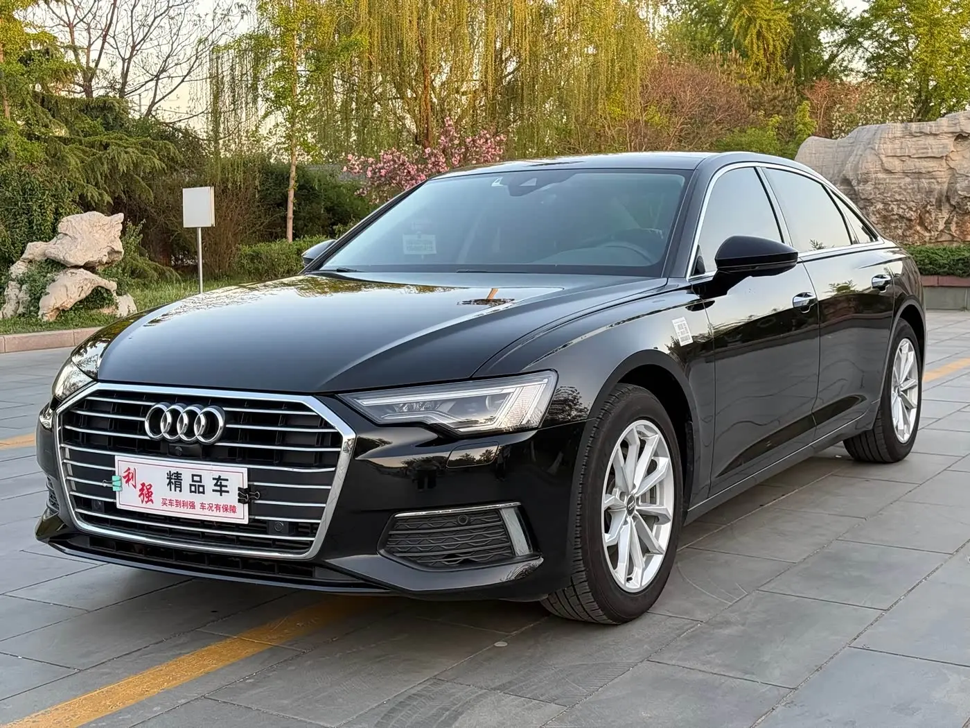 Audi A6L 2019 — Photo 1/20