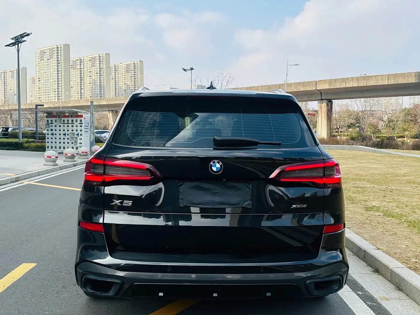 BMW X5 2021 — Photo 6/9