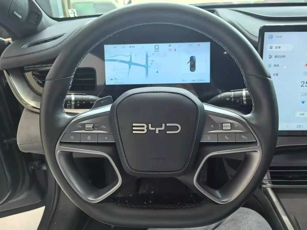 BYD Seal 07 DM-i 2025 — Photo 11/15