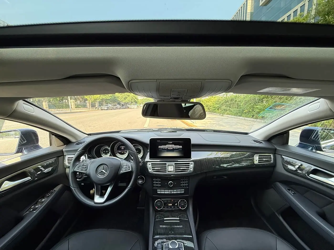 Mercedes-Benz CLS 2015 — Фото 8/18