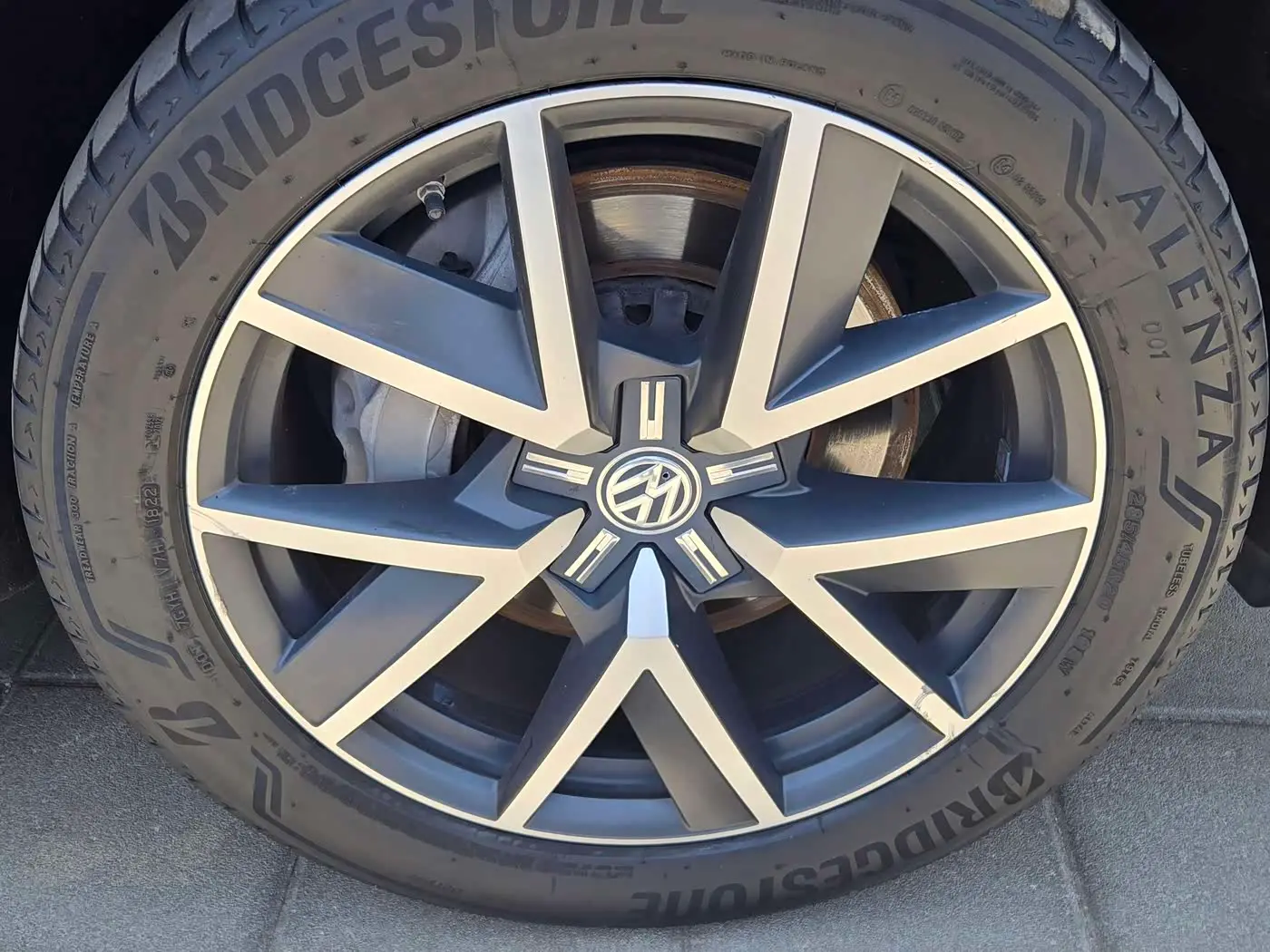Volkswagen Touareg 2019 — Photo 8/12