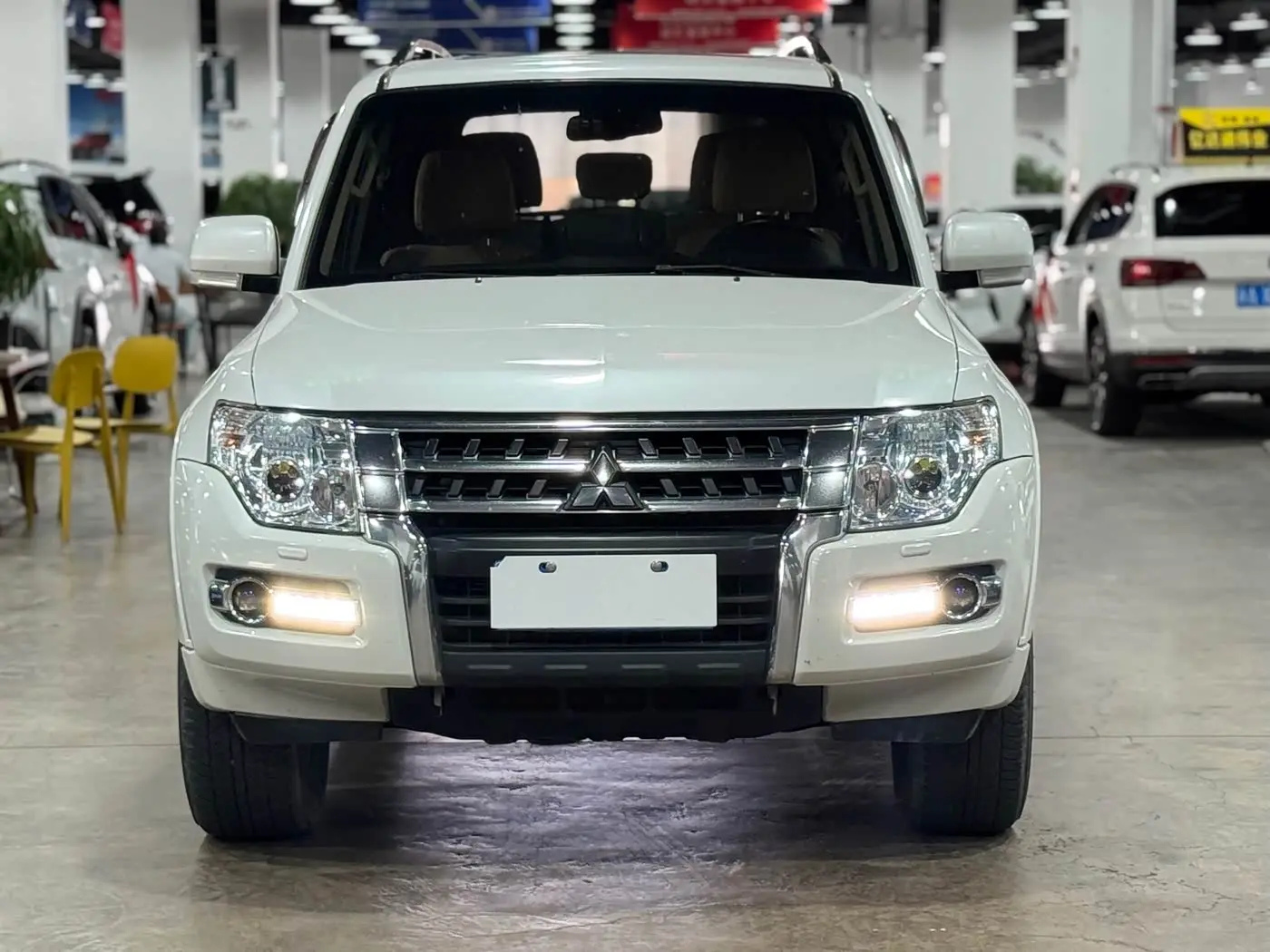 Mitsubishi Pajero 2018 — Фото 1/9